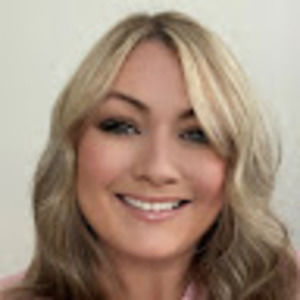 Meet your Posher, Adrienne